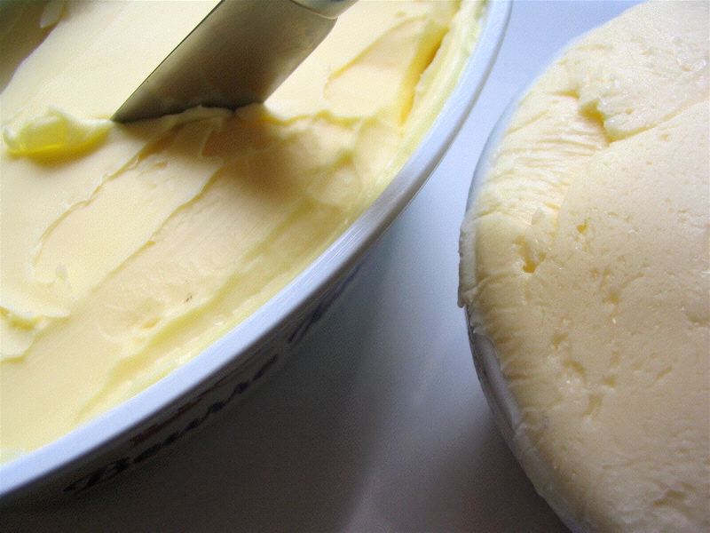 Voici combien de temps vous pouvez laisser le beurre hors du frigo avant  qu'il tourne