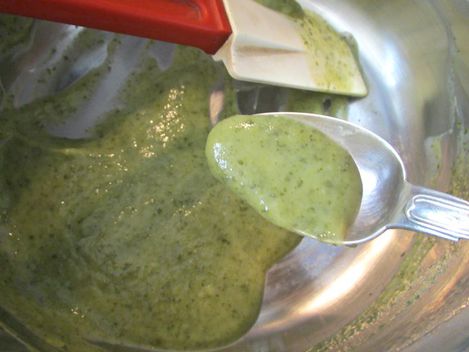 Soupe verte sublime, avec des restes de salade en sachet 